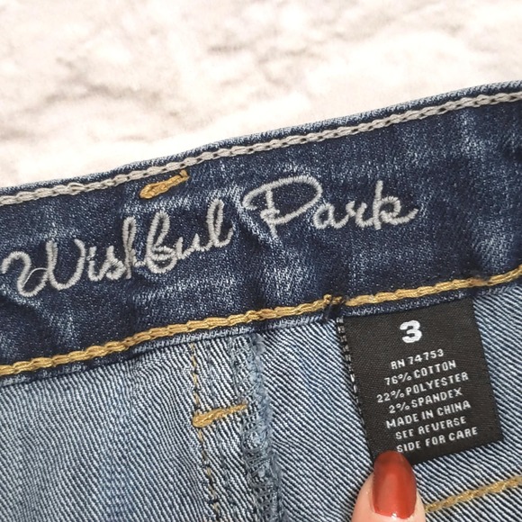 Wishful Park women's Jean Shorts size 3 Distressed - Picture 3 of 4